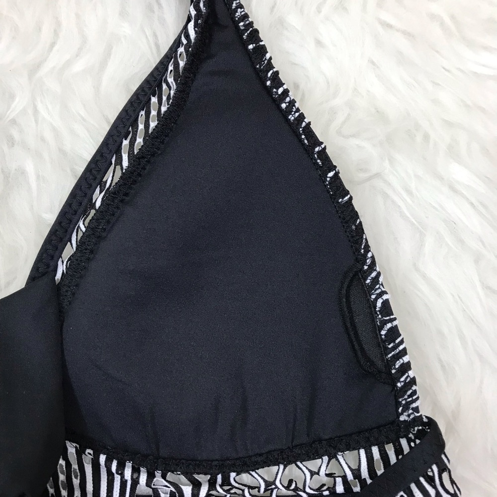 NEW Becca crochet halter bikini set - Picture 9 of 12